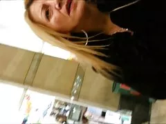 小さなおっぱいを持つ女の子は、タイトなL. エッチ 動画 一徹
